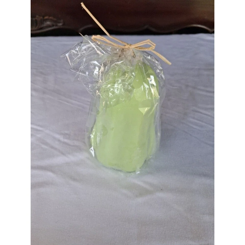 Halloween Decorative Green Ghost Soy Wax Candle NEW In Package